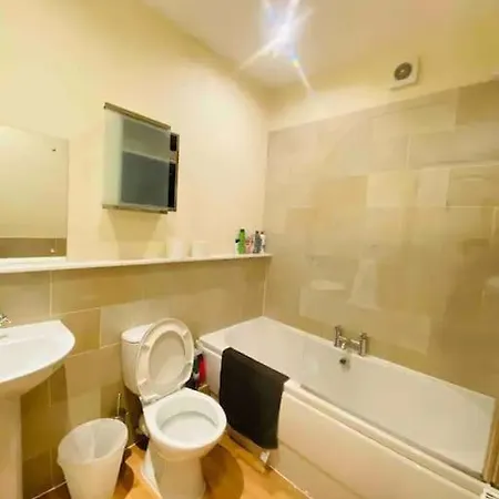 2 Bedroom Modern Stylish Apt In Glasgow City Centre Esterno foto