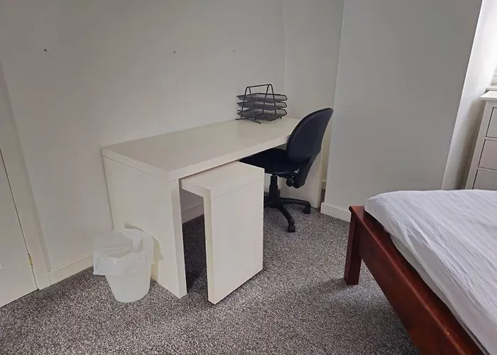 2 Bedroom Modern Stylish Apt In Glasgow City Centre